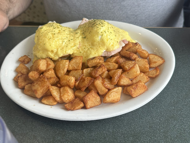 Opinii despre Continental Pancake House & Family Restaurant în Niagara Falls - Hospitality and gastronomy