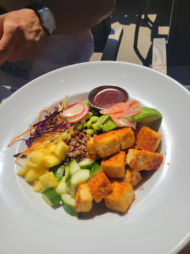 419 King St W, Oshawa, ON L1J 2K5