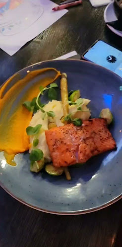 Comentarii opinii despre Dominion Bar + Kitchen