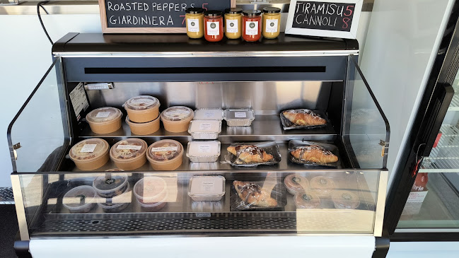 Opinii despre The Little Eggplant în Winnipeg - Hospitality and gastronomy