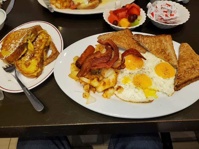 Opinii despre Eggsactly Breakfast And Lunch în Burlington - Hospitality and gastronomy