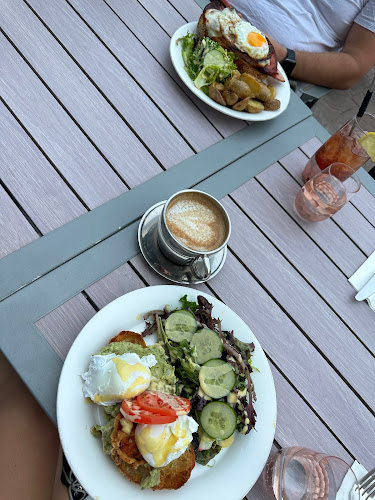 Hutch Cafe - Calgary