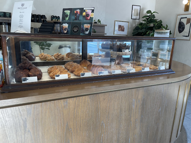 387 Bernard Ave, Kelowna, BC V1Y 6N6