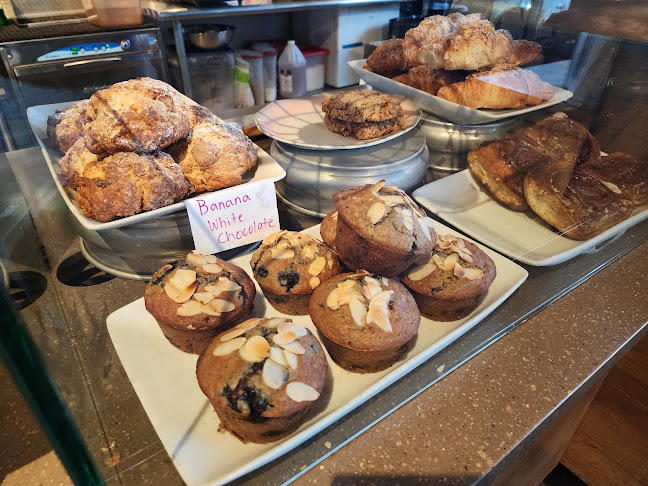 Opinii despre Weeds Cafe în Calgary - Hospitality and gastronomy