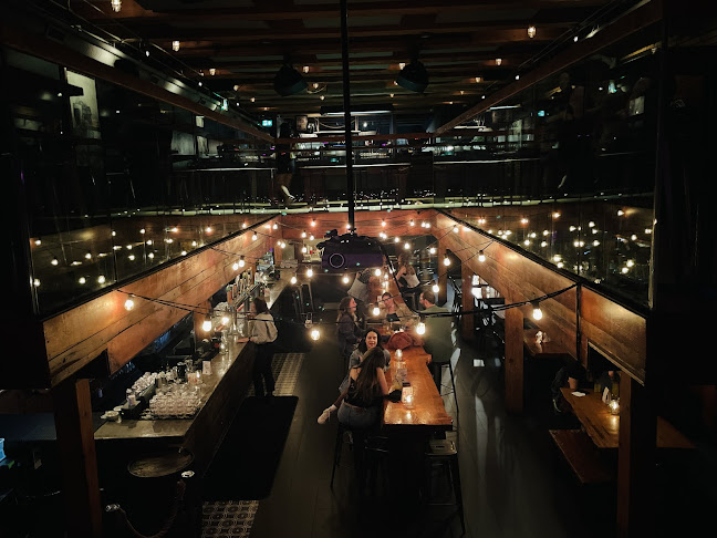 7 Alexander St, Vancouver, BC V6A 1E9