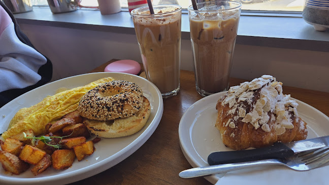 Comentarii opinii despre Buka Maranga Cafe & Catering