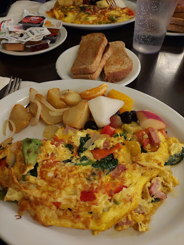 551 Howe St, Vancouver, BC V6C 2C2