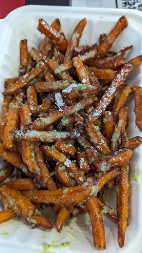 Opinii despre Backstairs Burger în Edmonton - Hospitality and gastronomy