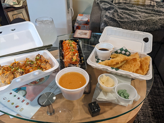 Opinii despre Young's Kitchen Sushi în Mission - Hospitality and gastronomy