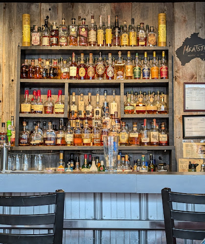 Hank Daddy's Barbecue - Hospitality and gastronomy