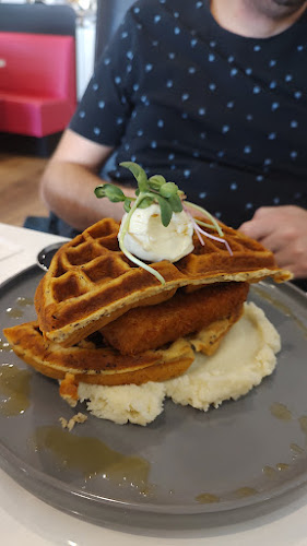 Comentarii opinii despre Naked Cafe