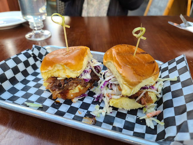 Smoke and Bones BBQ - Hospitality and gastronomy