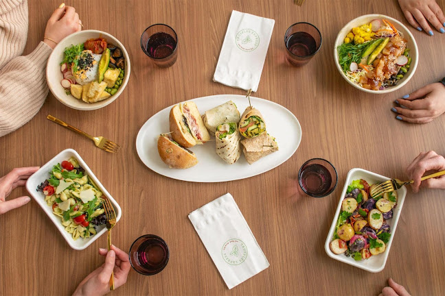 1461 Benvenuto Ave, Victoria, BC V8M 1J5