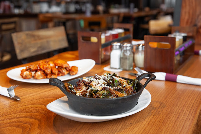 Angry Otter Tap and Forno - Hospitality and gastronomy