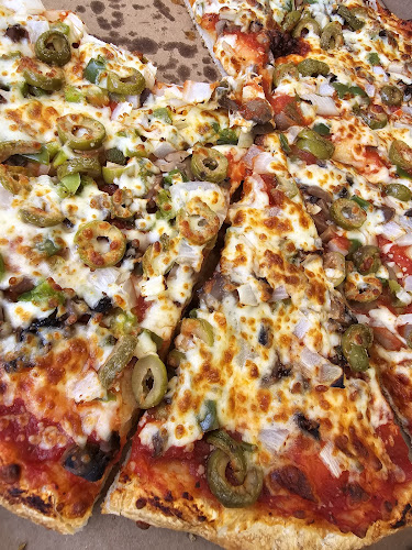 Opinii despre Godfathers Pizza - Bobcaygeon în Kawartha Lakes - Hospitality and gastronomy