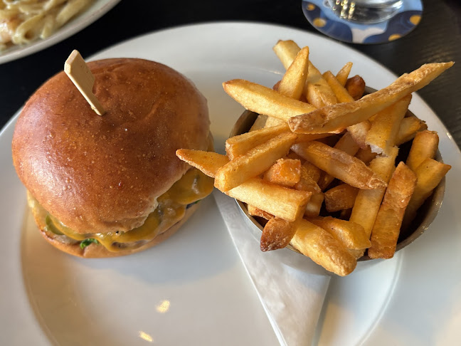 Opinii despre Turtle Jack's Mapleview în Burlington - Hospitality and gastronomy