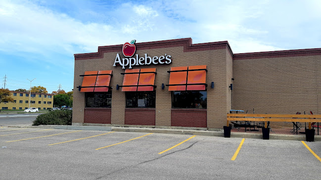 Applebee's - Hospitality and gastronomy