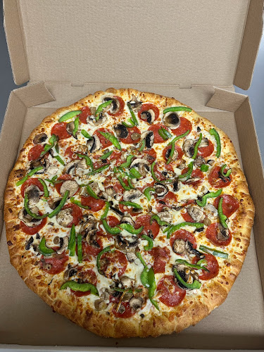 Famo Pizza And Wings - Hamilton