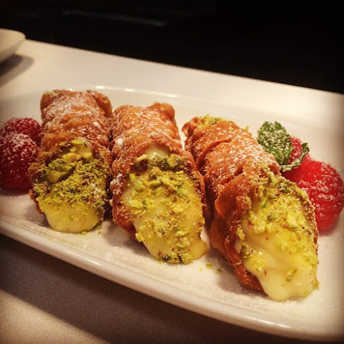 Opinii despre Cotto Italian Comfort Food în Calgary - Hospitality and gastronomy