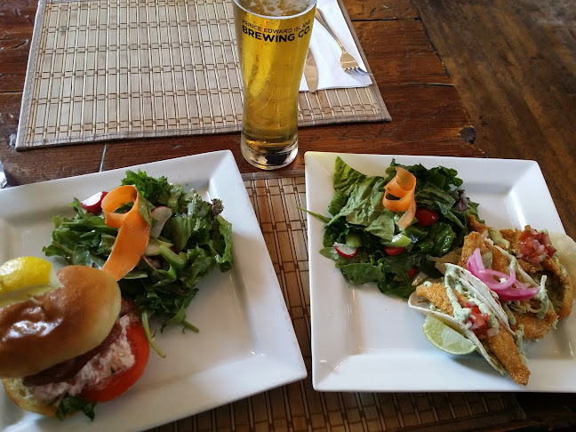 Island Stone Pub - Kensington Station - Hospitality and gastronomy