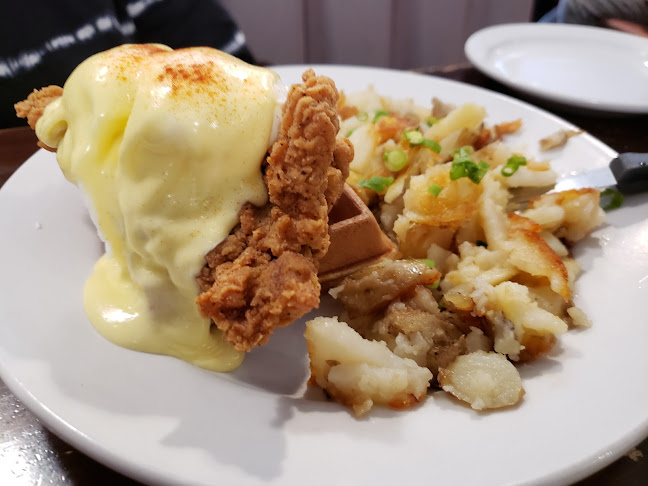 Nelly's Grill - Hospitality and gastronomy