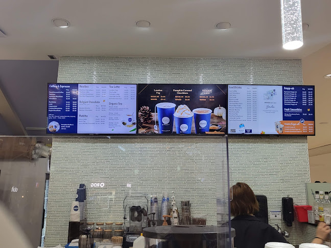 Waves Coffee House - Coquitlam Center