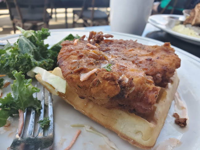 14229 23 Ave NW, Edmonton, AB T6R 3E7