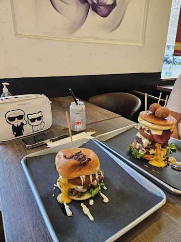 348 Queen St E, Toronto, ON M5A 1T1