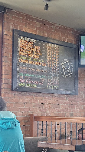 1177 Ellis St, Kelowna, BC V1Y 1Z5