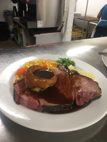 Comentarii opinii despre The Proper Eats & Drinks