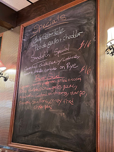 Comentarii opinii despre Skyline Restaurant