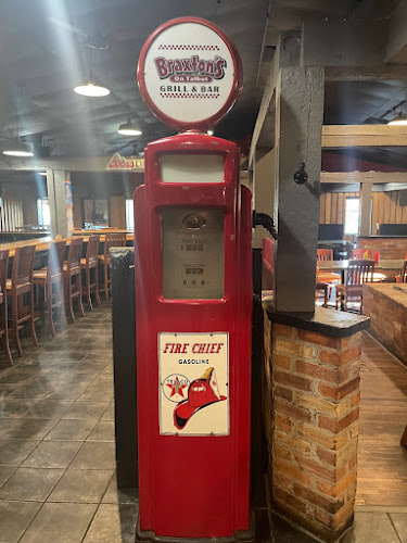 1093 Talbot St, St Thomas, ON N5P 1G4