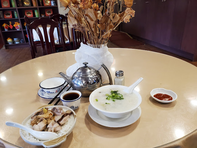 Opinii despre U & Me (Centre St. SW) în Calgary - Hospitality and gastronomy