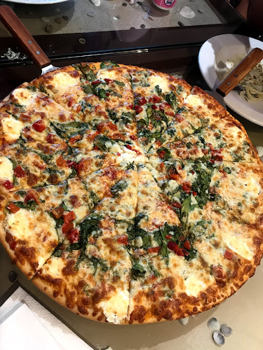 Big Man's Pizza - Hospitality and gastronomy