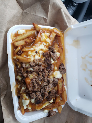 Casse-Croute Au 3 Gars - Hospitality and gastronomy