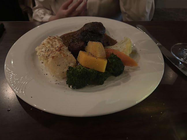 11639 Jasper Ave, Edmonton, AB T5K 0M9