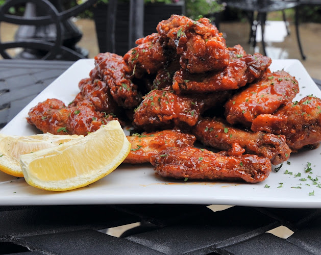 Bridges Ale House & Eatery, Bridges Liquor Store - Saskatoon