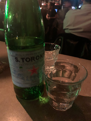 Opinii despre 416 Snack Bar în Toronto - Hospitality and gastronomy