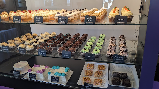 Opinii despre Decadently Yours în Guelph - Hospitality and gastronomy