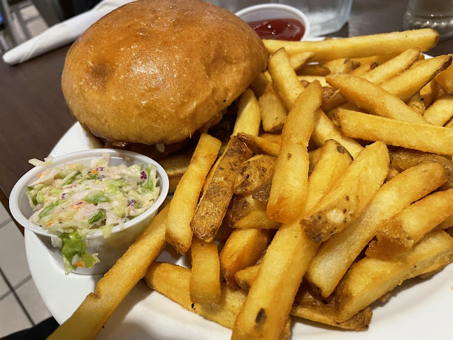 Opinii despre Budley's Restaurant în Charlottetown - Hospitality and gastronomy