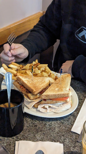 1151 10 St SW, Salmon Arm, BC V1E 1T2