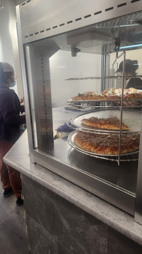 Opinii despre Mondo Pizza în Edmonton - Hospitality and gastronomy