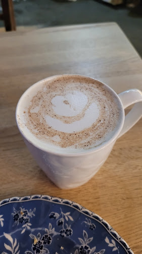 3413 26 Ave SW, Calgary, AB T3E 0N3