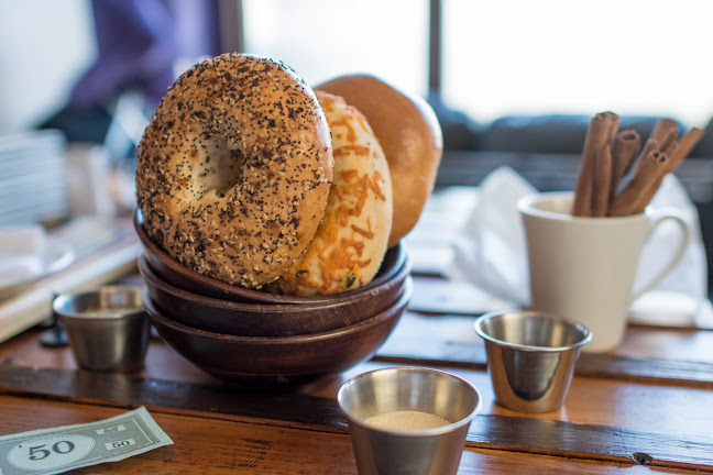 74 Celina St, Oshawa, ON L1H 4N2