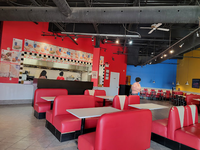 Poutinerie La Belle Province - Orléans