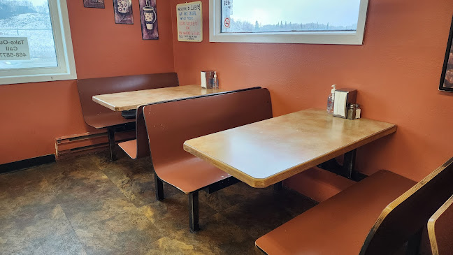 612 9th St N, Kenora, ON P9N 2S9