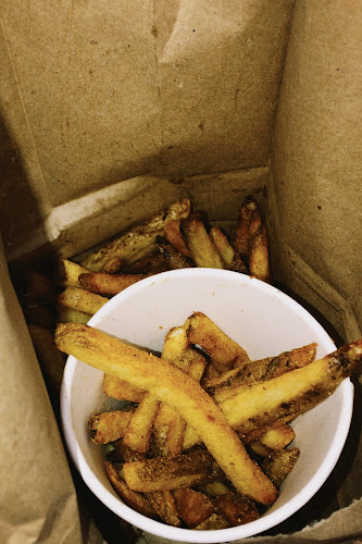 Five Guys - Hospitality and gastronomy