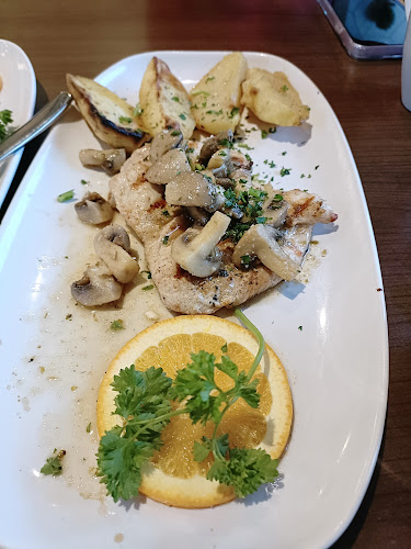 Opinii despre Neighbour's Restaurant & Pizza House în Vancouver - Hospitality and gastronomy