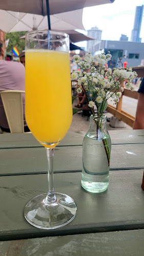 553 Church St, Toronto, ON M4Y 2E2