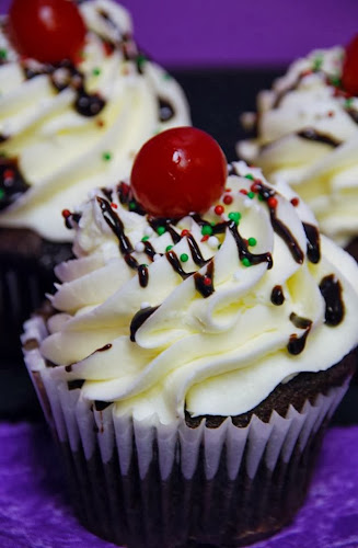 Opinii despre Decadently Yours în Guelph - Hospitality and gastronomy